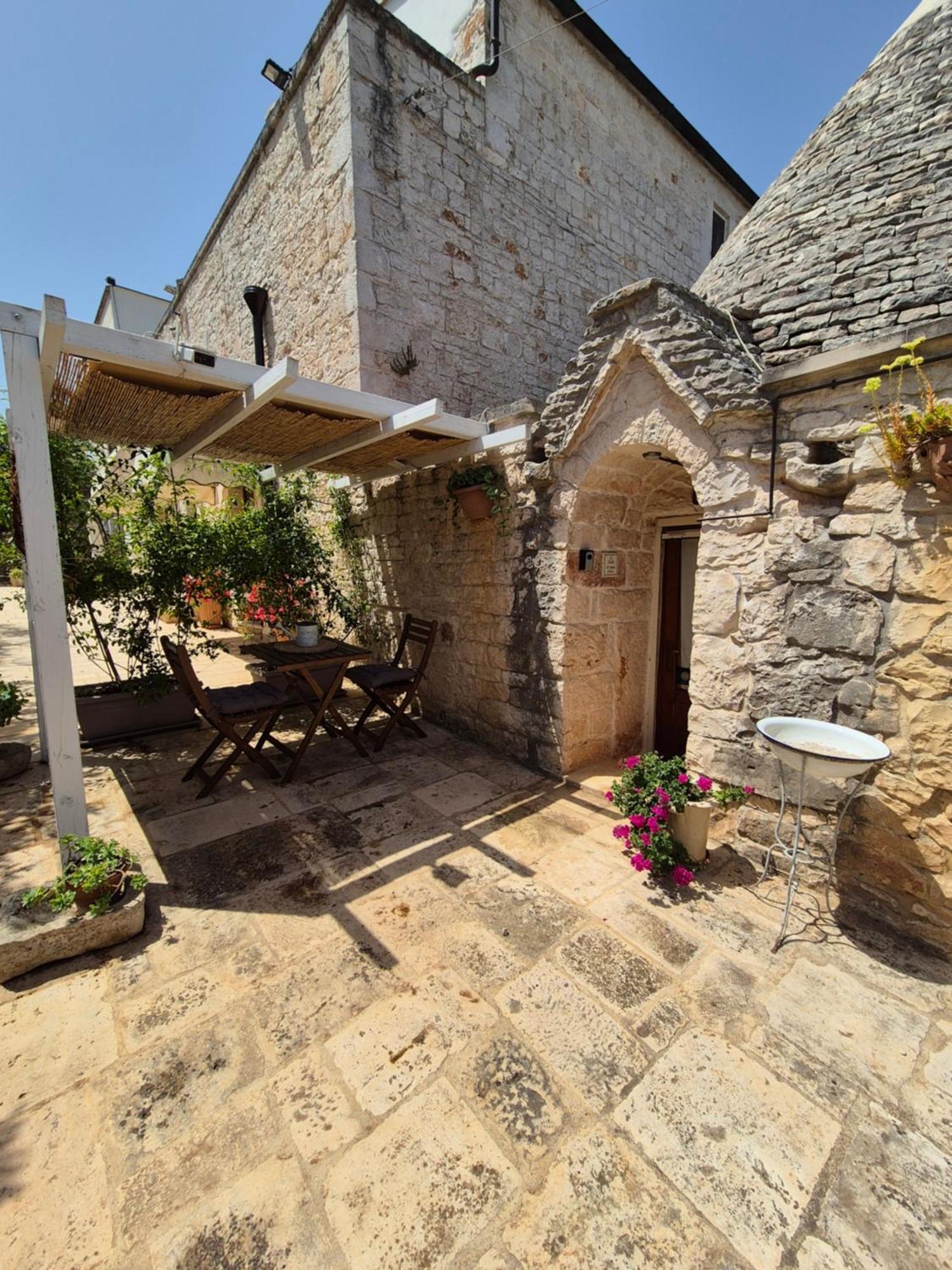 Il Trullo Di Nonna Lella Guest House Castellana Grotte Eksteriør bilde